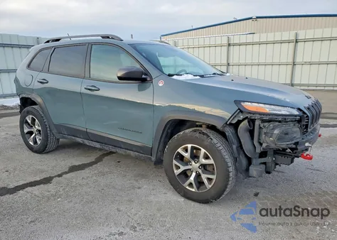 2015 Jeep Cherokee Trailhawk z USA, uszkodzony, nr VIN 1C4PJMBS8FW606718